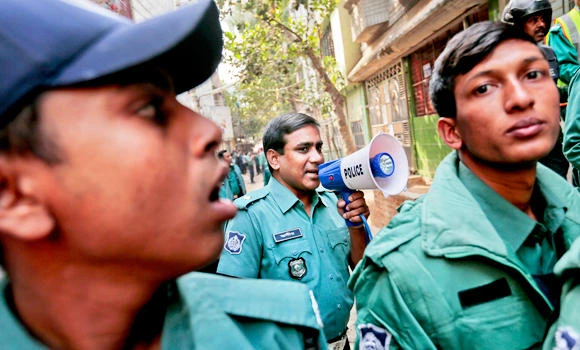 2 dead in Bangladesh militant hideout blast