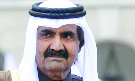 Qatar’s former emir breaks leg in holiday accident