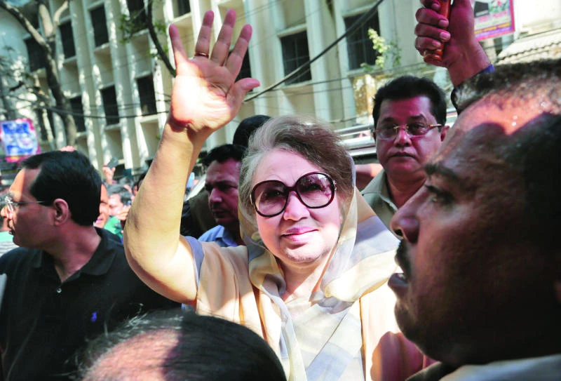 Former Bangla PM gets bail in graft case