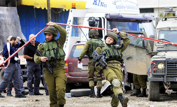 Gunman kills 2 in Tel Aviv shooting