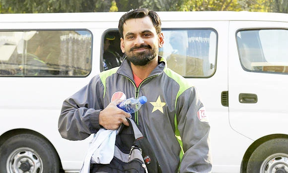 Amir returns to Pakistan squad after fixing ban
