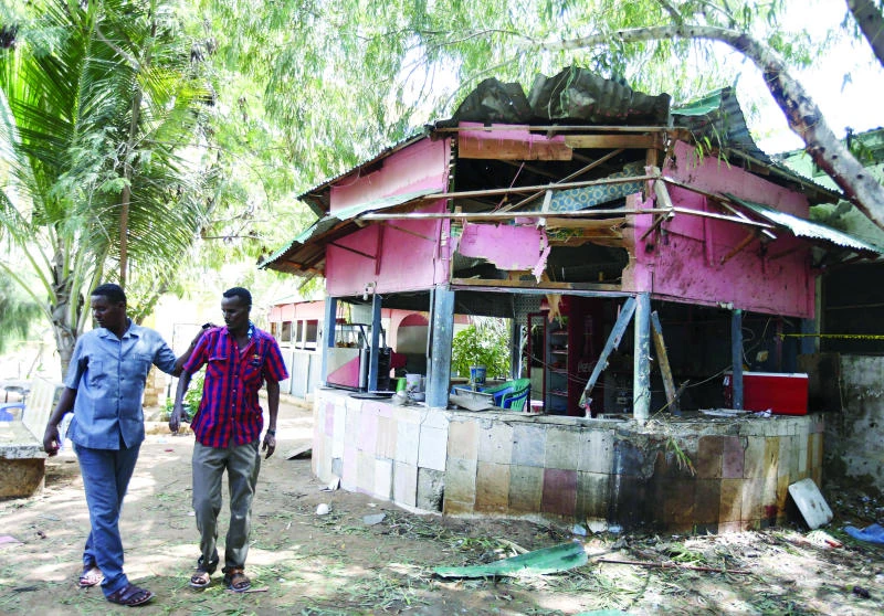 Suicide bomber kills 3 in Somali capital