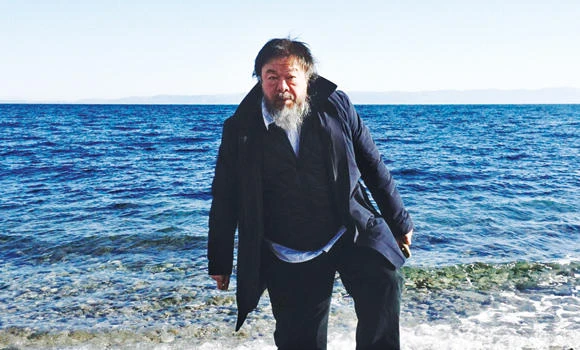 Ai Weiwei to create refugee memorial on Greek island