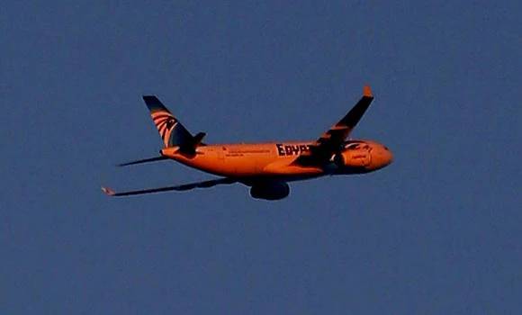 Jet with ministers returns to Cairo as tempers fly