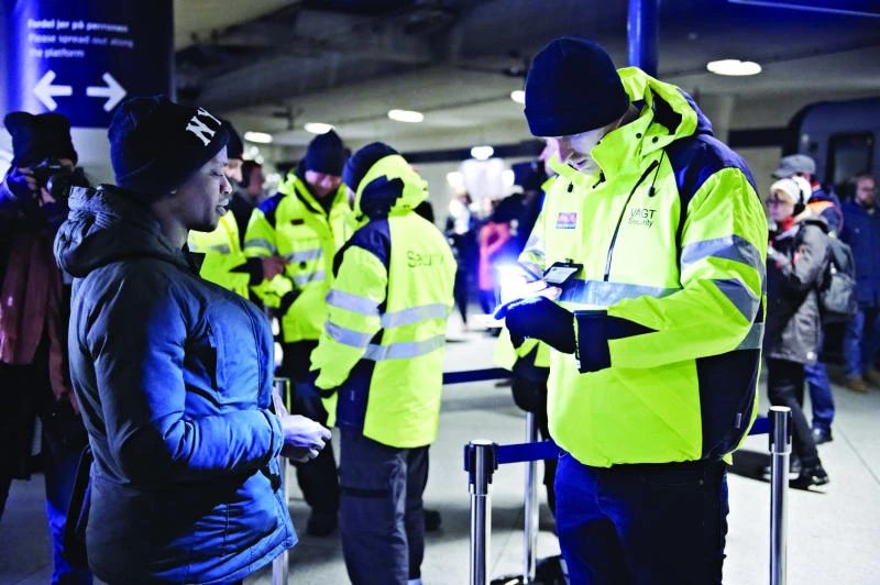 Danes, Swedes impose new border checks