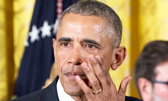 Obama makes new push to tighten gun rules