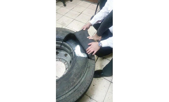Customs thwart drug smugglers