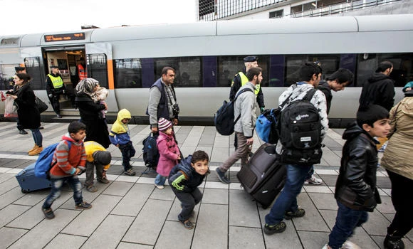 Swedish minister says bringing back conscription could help in refugee crisis