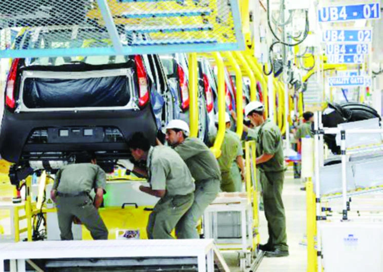 India's industrial output contracts 3.2% in November
