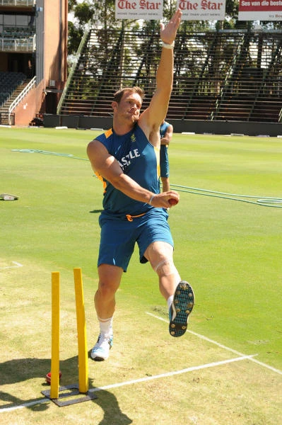 England in position to capitalize on unsettled South Africa