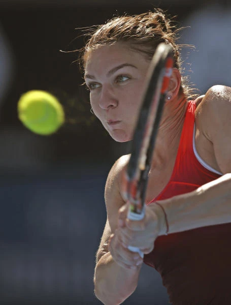 Halep, Dimitrov win at Australian Open tune-up in Sydney