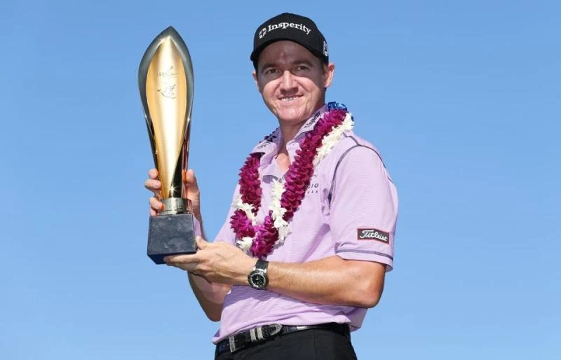 Walker going for rare three-peat at Sony Open