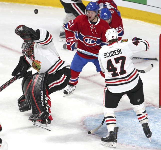 Quenneville wins No. 783 as Blackhawks down Canadiens 2-1