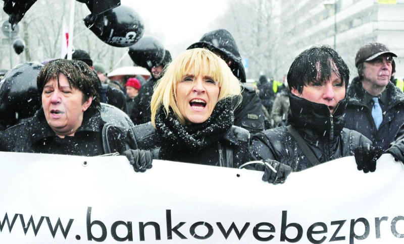 Poland sees zloty turbulence after S&P downgrade