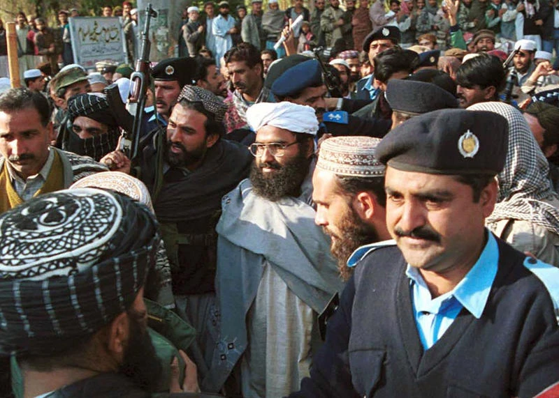 Pakistan shuts down ‘militant seminaries’