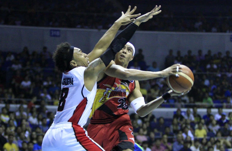 Alaska gets past Fajardo-less San Miguel in Game 1