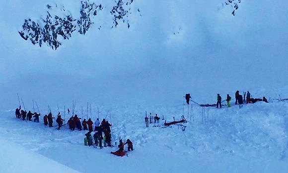 Avalanche kills 5 soldiers during French Alps training