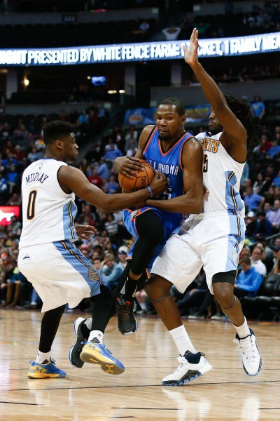 Durant, Westbrook notch double-doubles in Thunder victory