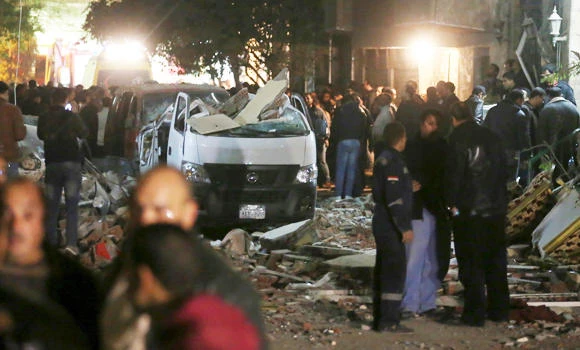 Cairo bomb kills 6 cops