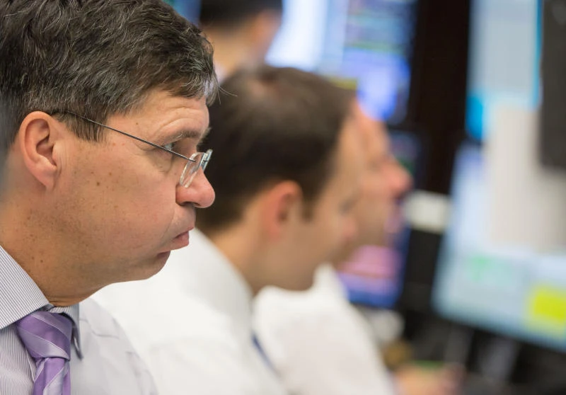 European stocks lick wounds after mauling, oil steady