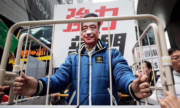 Wife of missing Hong Kong bookseller says reunited with husband in China