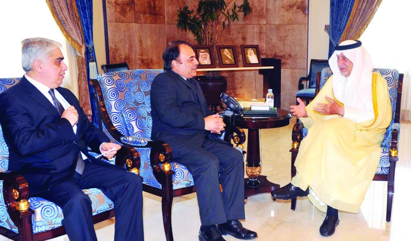 Makkah governor meets Pakistan diplomats, hails ties