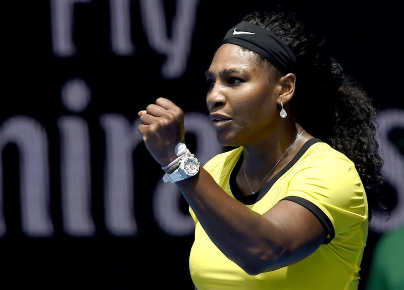 Serena Williams beats Sharapova; Federer advances to semis