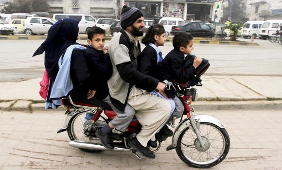 Punjab schools closed after Pak Taliban threats