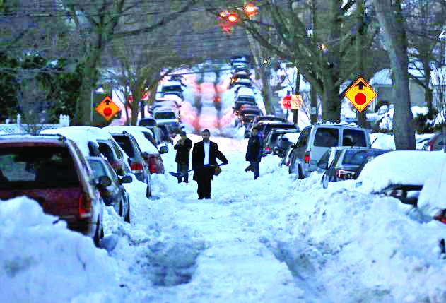 Washington faces days of cleanup after epic blizzard