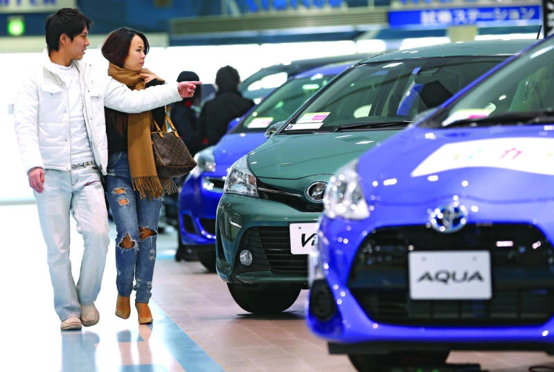 Toyota stays No. 1 automaker, sells 10.15m vehicles in 2015