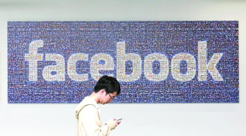 Facebook shares soar as mobile drives big jump in ad sales