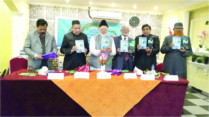 Book launch, poetry session draw Urdu lovers in Jubail
