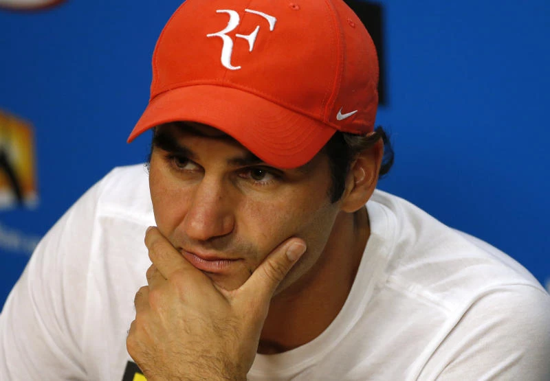 Federer sees light at the end of dark tunnel