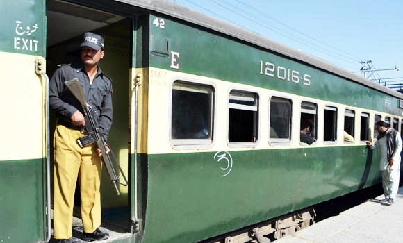 Court orders work to stop on Lahore metro line
