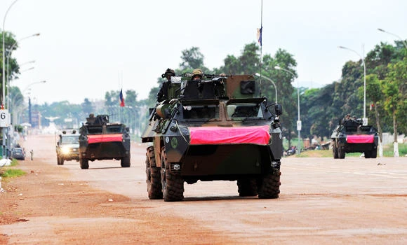 Huge march in Bangui demanding vote re-run