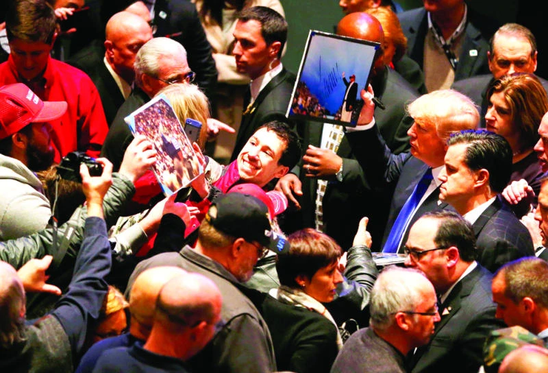Trump draws crowds in Iowa as he snubs Fox News debate