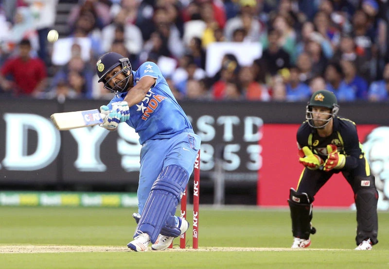 Rohit, Kohli give India winning lead vs. Australia