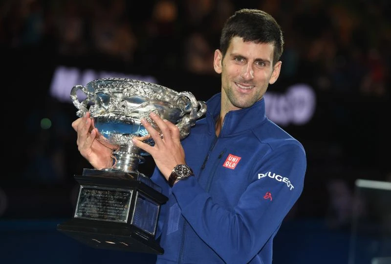 Djokovic dominates Murray to claim 6th Australian tiltle