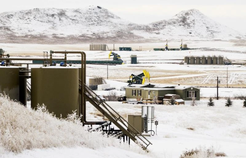 Crude threat: US energy industry sheds 100,000 jobs