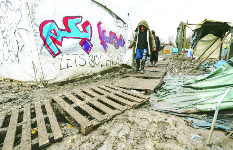 UNHCR sounds alarm for child migrants in Calais
