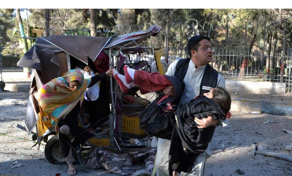 Suicide bomber kills 8, wound dozens in Pakistan
