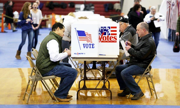 Trump, Sanders look to emerge from New Hampshire with wins