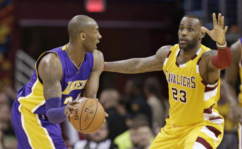 Kobe, LeBron share court as Cavaliers down Lakers