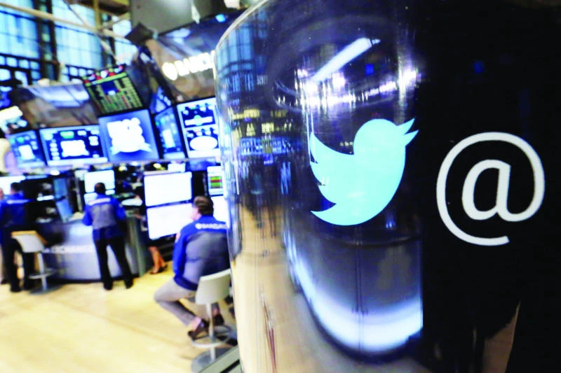 Twitter woes deepen as user base fails to grow