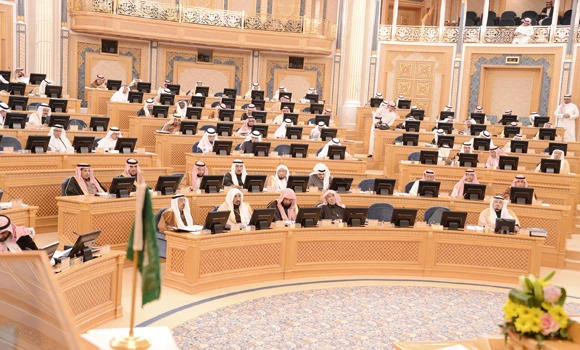 Private sector work reduction may lead to increase in expat salaries