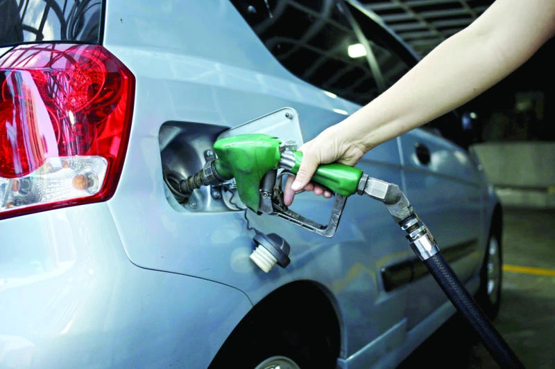 Oil extends rally on prospects OPEC could act to counter low prices