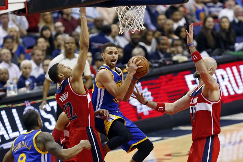 Warriors chase history, teams chase Warriors in stretch run