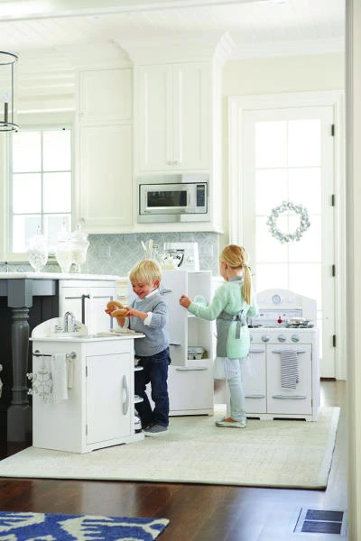 Pottery Barn Kids debuts holiday season collection
