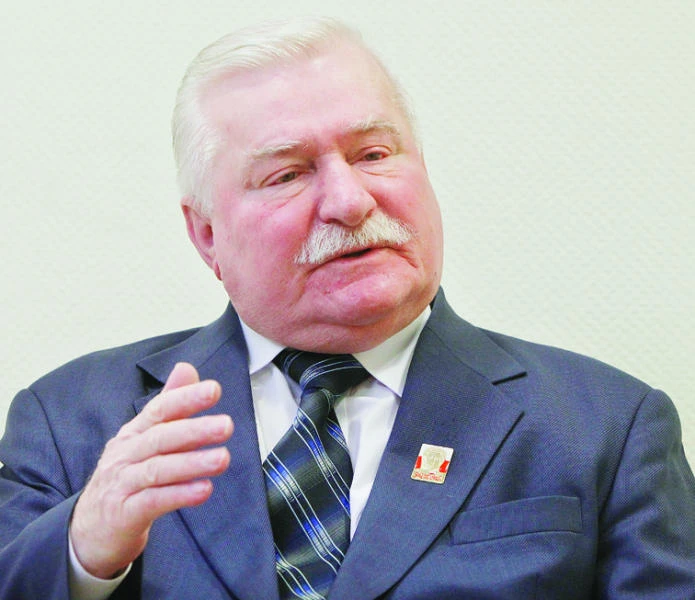 Walesa admits ‘mistake,’ but denies he was spy