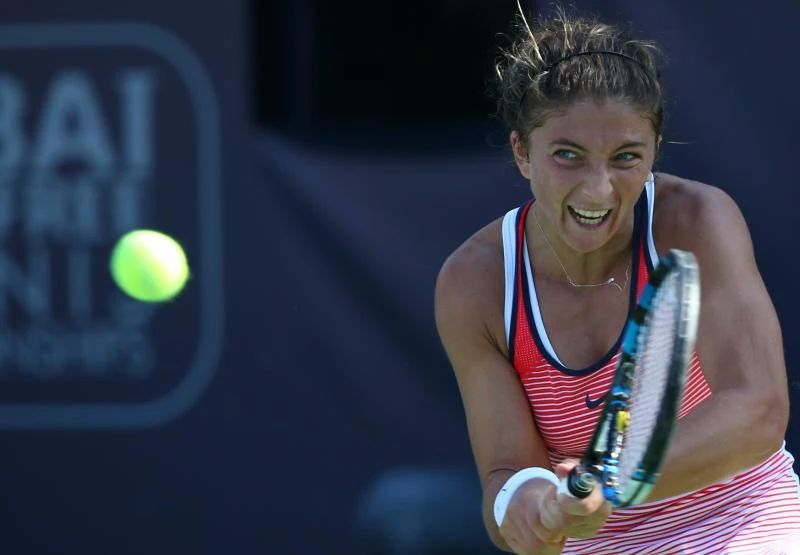 Errani powers into Dubai final
